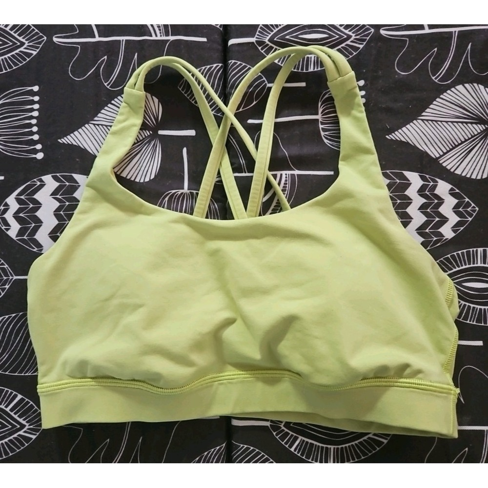 Lululemon Free To Be‎ Serene Sports Bra Womens Size 8  green